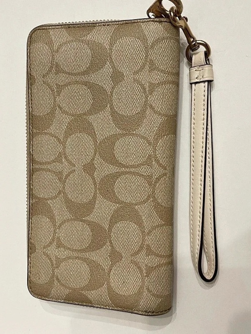 Coach Long Zip Around Wallet In Signature Canvas Beige & White - Picture 3 of 8